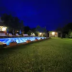 Bal Badem Bed & Breakfast